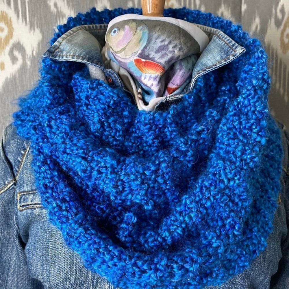 Unisex Hand-knit Long Oblong Blue Scarf